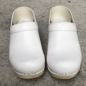 Dansko white professional clogs